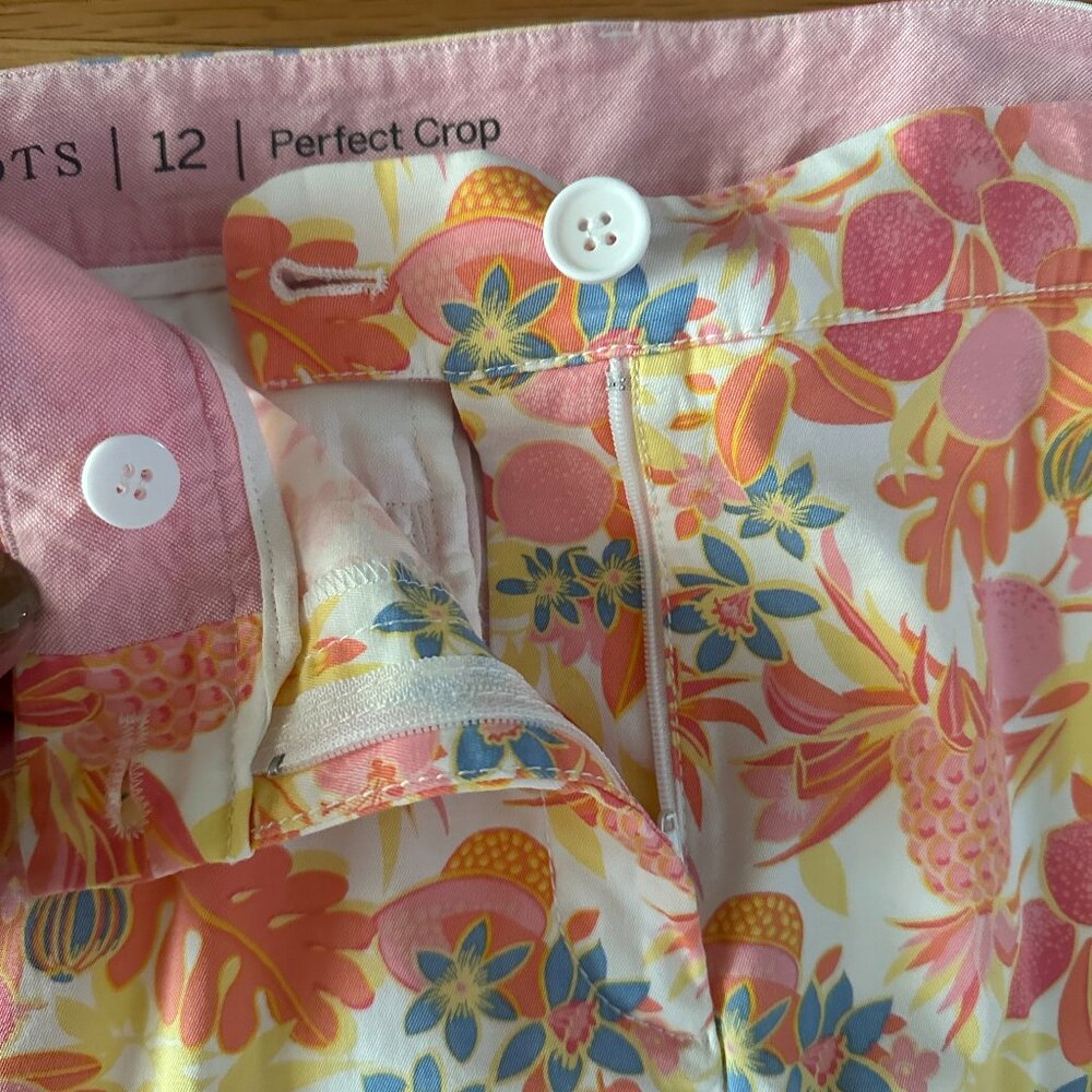 Talbot's Perfect Crop Pants Fruit & Flowers Size 12 - Picture 7 of 16